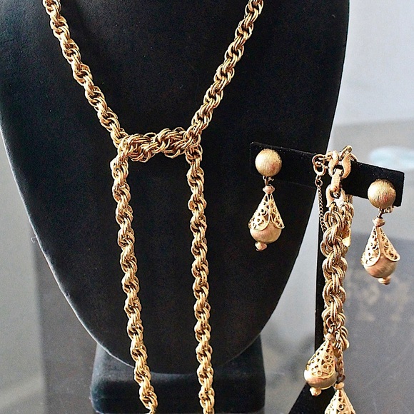 MONET JEWELRY SET NECKLACE BRACELOT EARRINGS GOLD VINTAGE - Picture 4 of 13